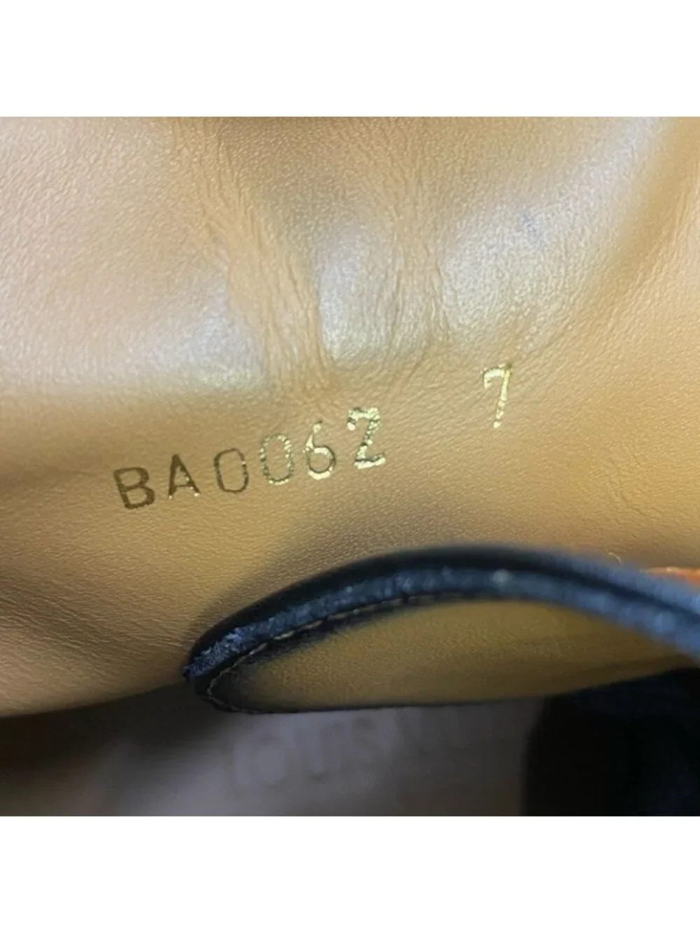 Louis Vuitton LV Logo Lace Up Boots Shoes 7 Black Leather - Picture 10 of 12